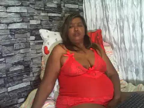 Mammabear_4u from StripChat