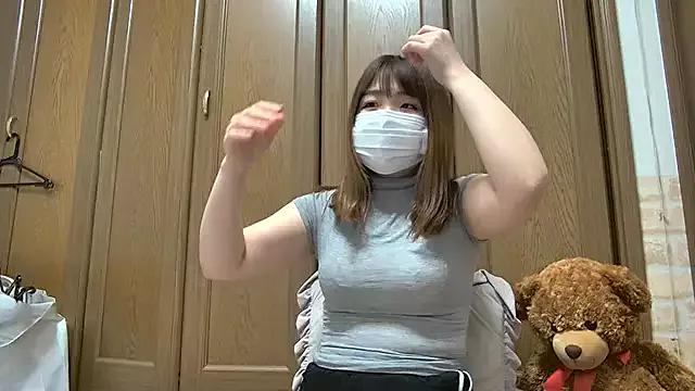mana-chan from StripChat is Freechat