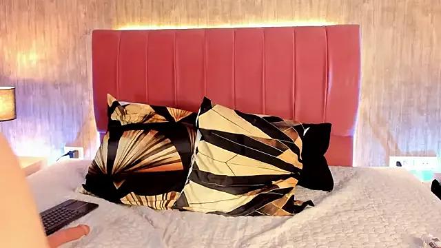 Try our streaming cams variety and talk on a personal level with our adorable girls streamers, showing off their bountiful shapes and dildos.