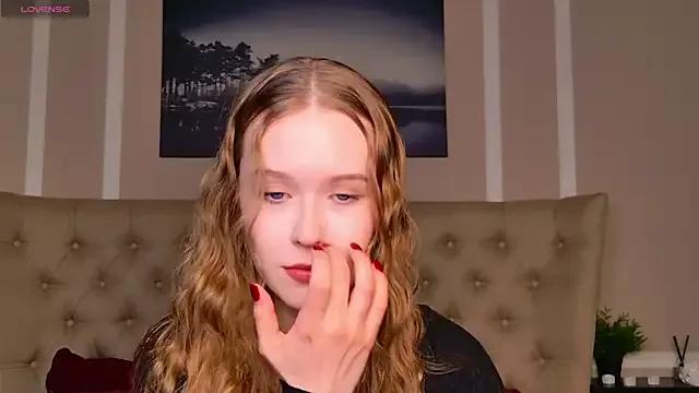 MandyMils from StripChat is Freechat