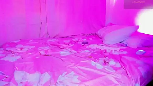Try our streaming cams variety and talk on a personal level with our adorable girls streamers, showing off their bountiful shapes and dildos.
