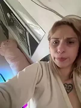 Mannarie_Madsinn from StripChat