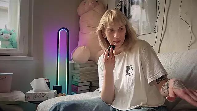 Try our streaming cams variety and talk on a personal level with our adorable girls streamers, showing off their bountiful shapes and dildos.