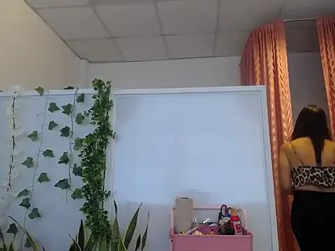 Manuela_lara_ from StripChat is Freechat