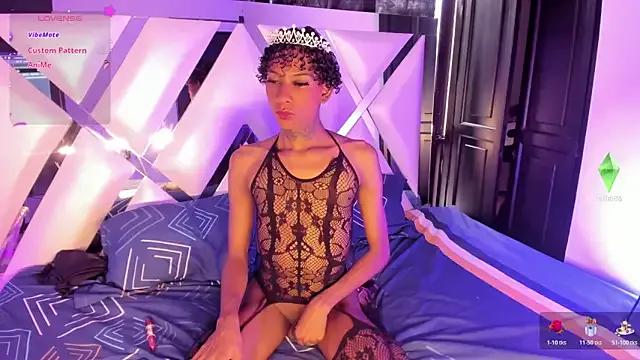 Mara_royal from StripChat is Freechat