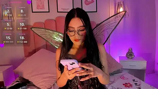 mara_swan_ from StripChat is Freechat