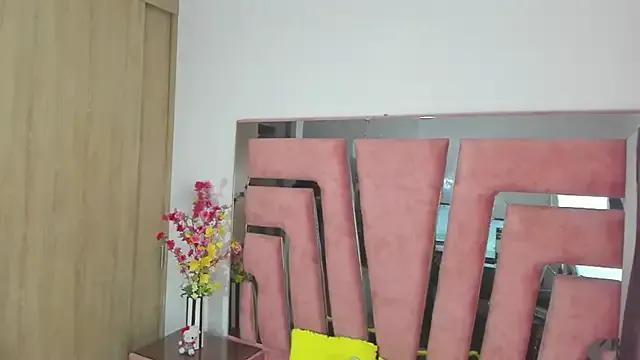 MaraKarly from StripChat is Freechat