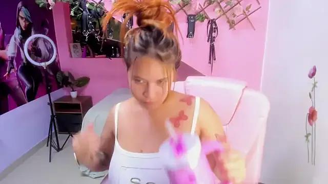 marcella_ortiz from StripChat is Freechat