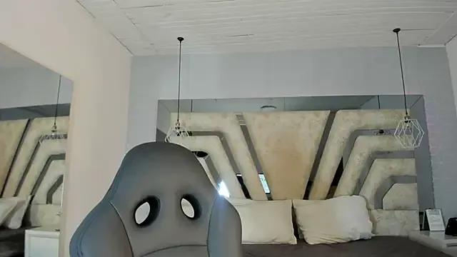 Try our streaming cams variety and talk on a personal level with our adorable girls streamers, showing off their bountiful shapes and dildos.