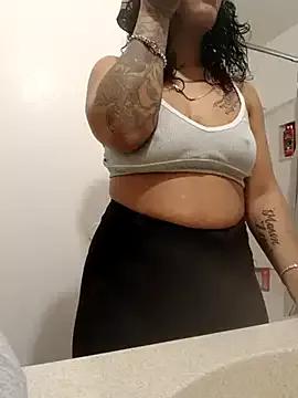 mariah2299 from StripChat is Freechat