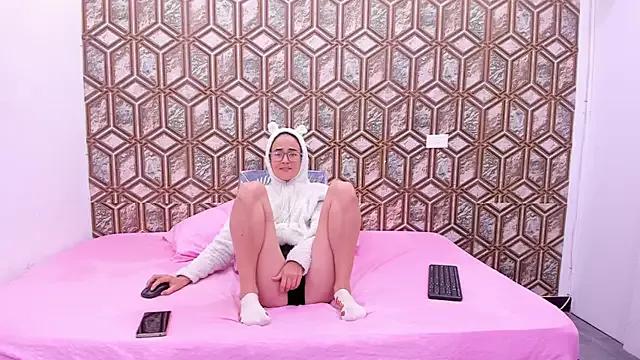 Try our streaming cams variety and talk on a personal level with our adorable girls streamers, showing off their bountiful shapes and dildos.
