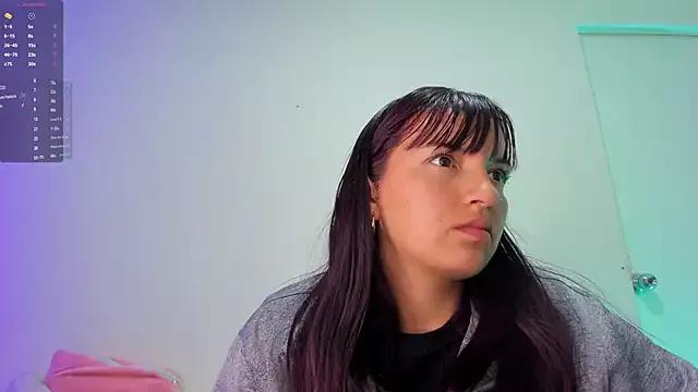 Mariam_s from StripChat is Freechat