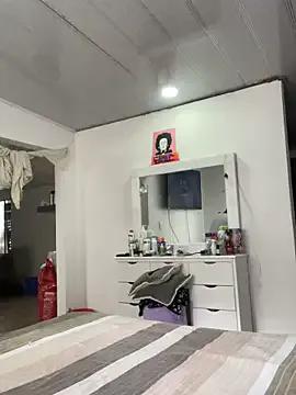 Marianahb-e from StripChat is Freechat