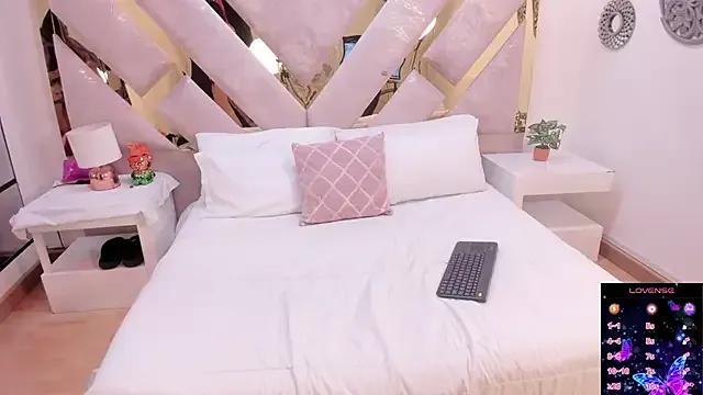 Try our streaming cams variety and talk on a personal level with our adorable girls streamers, showing off their bountiful shapes and dildos.