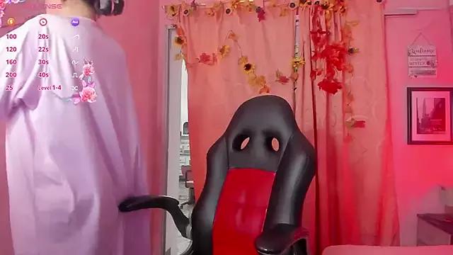 Try our streaming cams variety and talk on a personal level with our adorable girls streamers, showing off their bountiful shapes and dildos.