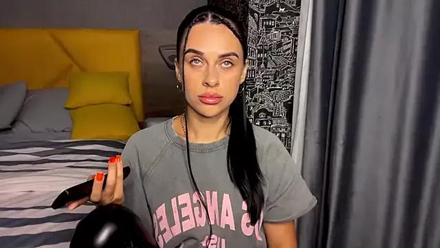MariaValverdeee from StripChat is Freechat