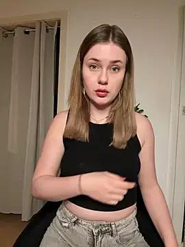 MaribelRiver from StripChat is Freechat