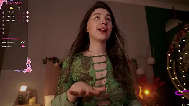 Marie_Diaze from StripChat is Freechat