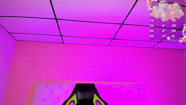 Try our streaming cams variety and talk on a personal level with our adorable girls streamers, showing off their bountiful shapes and dildos.