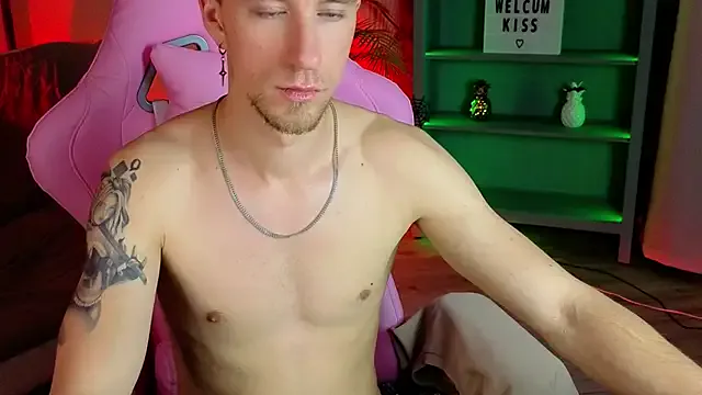 mark_caron from StripChat is Freechat