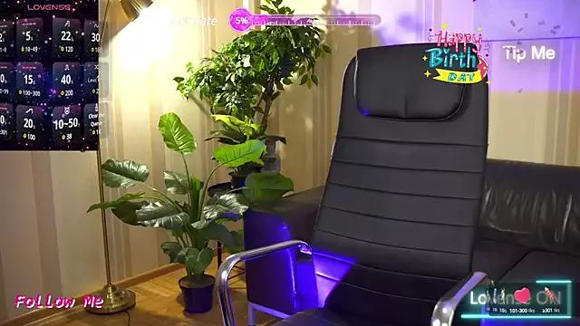 Try our streaming cams variety and talk on a personal level with our adorable girls streamers, showing off their bountiful shapes and dildos.