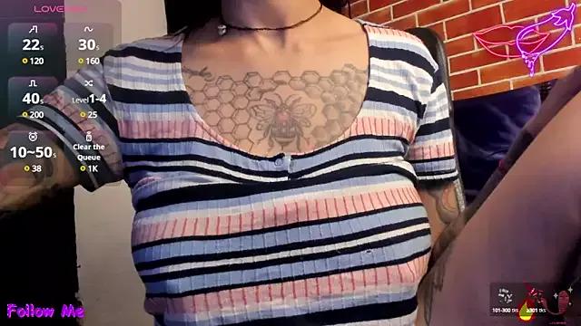 Try our streaming cams variety and talk on a personal level with our adorable girls streamers, showing off their bountiful shapes and dildos.