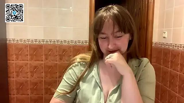 MaroonMoon_ from StripChat