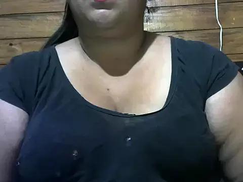 MARRENTINHA34 from StripChat is Freechat