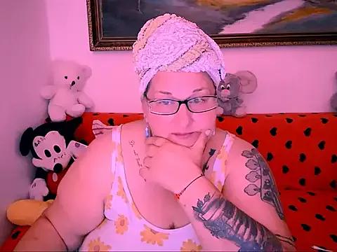Marryllunax from StripChat is Freechat