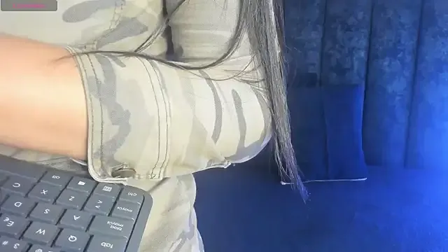 MarScarlett from StripChat is Freechat