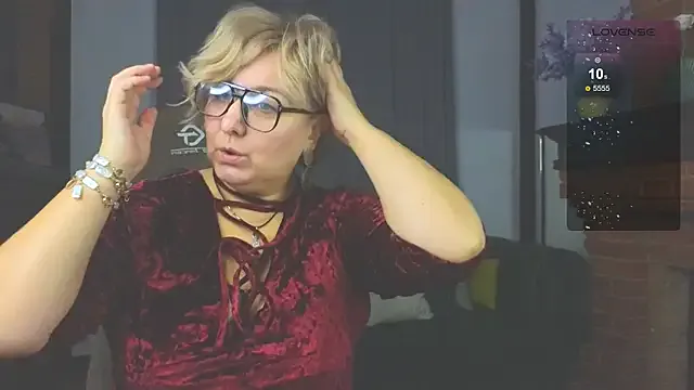 Marta_Wils from StripChat is Freechat