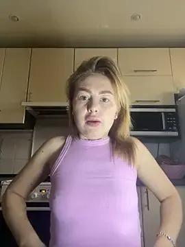 MartaLuna_ from StripChat is Freechat