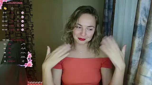maru-healing-voice from StripChat is Freechat