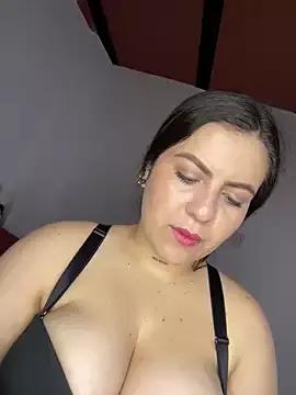 Mary_Golden from StripChat is Freechat