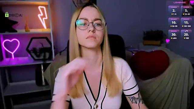 Try our streaming cams variety and talk on a personal level with our adorable girls streamers, showing off their bountiful shapes and dildos.