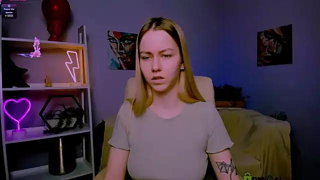 Try our streaming cams variety and talk on a personal level with our adorable girls streamers, showing off their bountiful shapes and dildos.