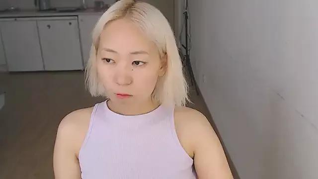Mary_Santiago from StripChat is Freechat
