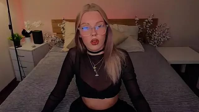 Try our streaming cams variety and talk on a personal level with our adorable girls streamers, showing off their bountiful shapes and dildos.