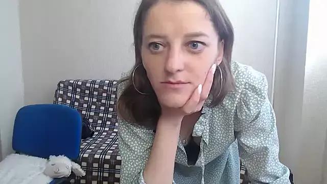 Maryana_diamonds from StripChat is Freechat