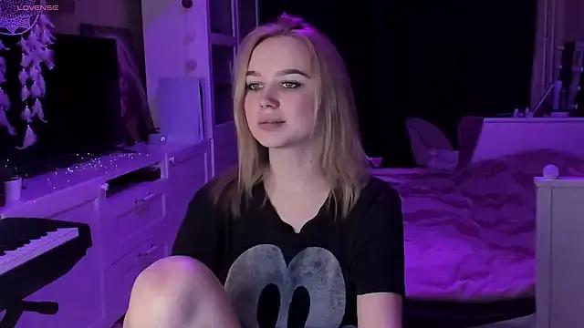 Try our streaming cams variety and talk on a personal level with our adorable girls streamers, showing off their bountiful shapes and dildos.