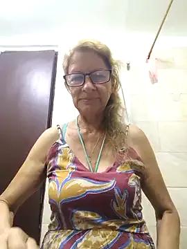 MaryeLunna from StripChat is Freechat