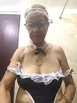 MaryLunne from StripChat is Freechat