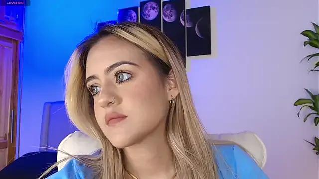 MaryMoon_ from StripChat is Freechat