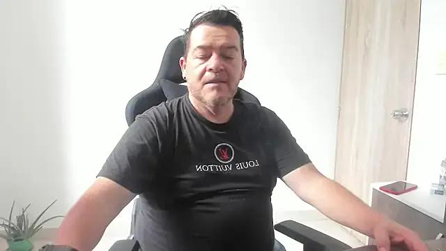 massimo_dannger from StripChat is Freechat