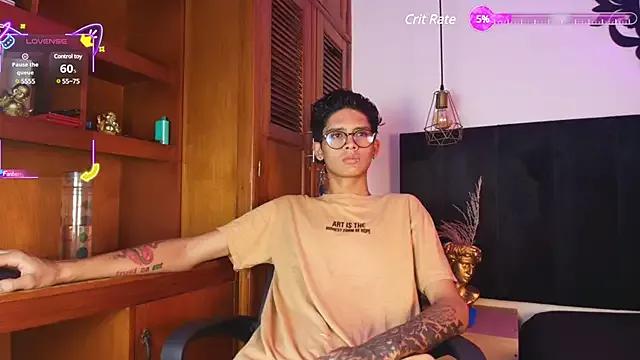 Massimo_vaiolethsan from StripChat