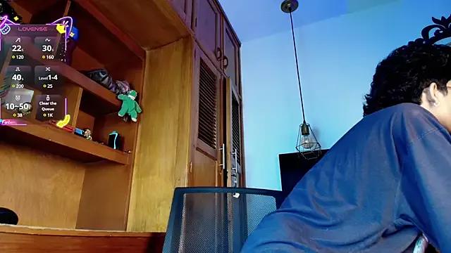 Massimo_vaiolethsan from StripChat