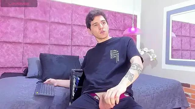 Matteo12_ from StripChat is Freechat