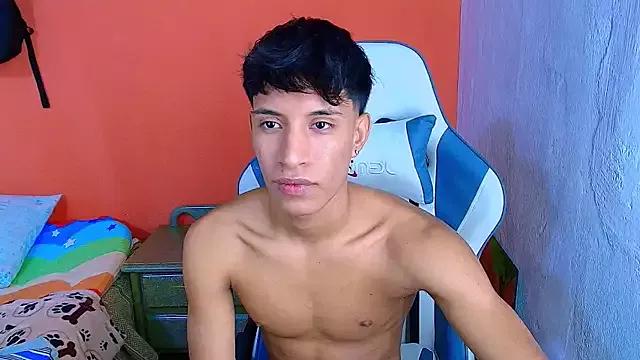 matteo_rivas from StripChat