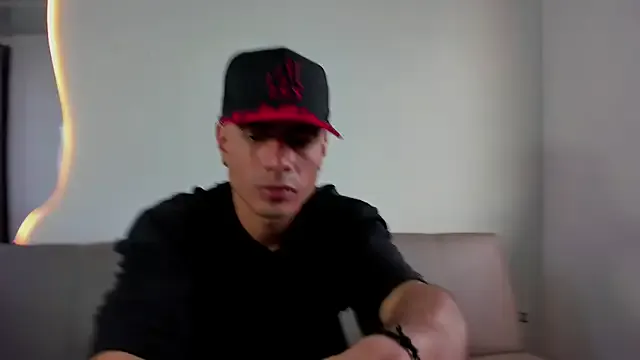 MatthewCullen on StripChat 