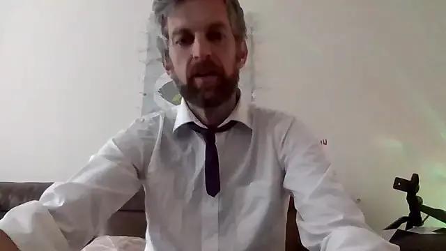 Matts1988 from StripChat is Freechat